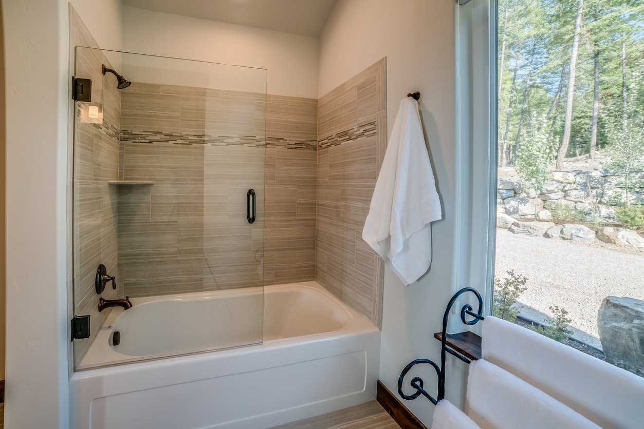 Shower & Tub Repair in New Deal